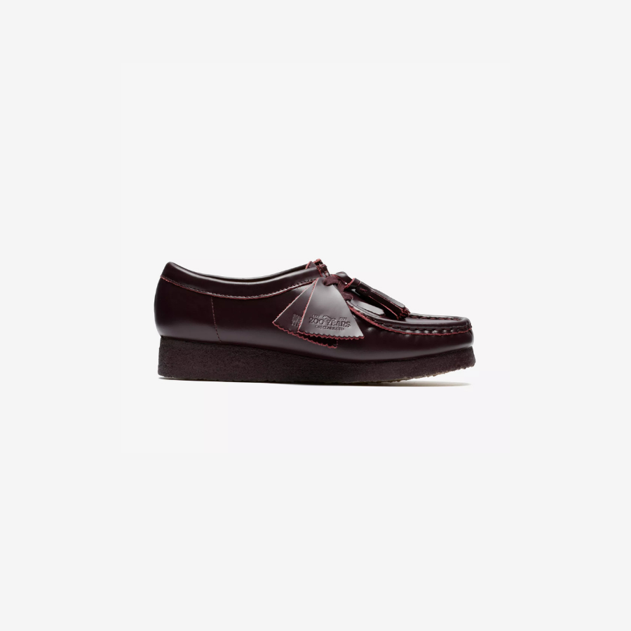 Wallabee cuir poli clarks